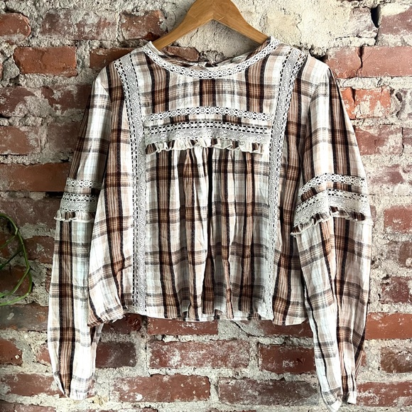 American Eagle Outfitters Tops - American Eagle Women’s Plaid Lace Inset Long Sleeve Cut Out Back Blouse